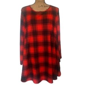 • Emery Rose Buffalo Plaid Flowy Tunic Top •